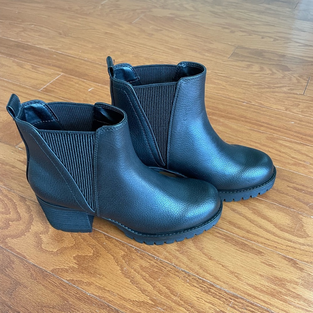 Black Chelsea Ankle Boots